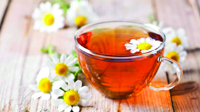 8 Hal yang Membawa Keberuntungan ke Dalam Rumah teh chamomile